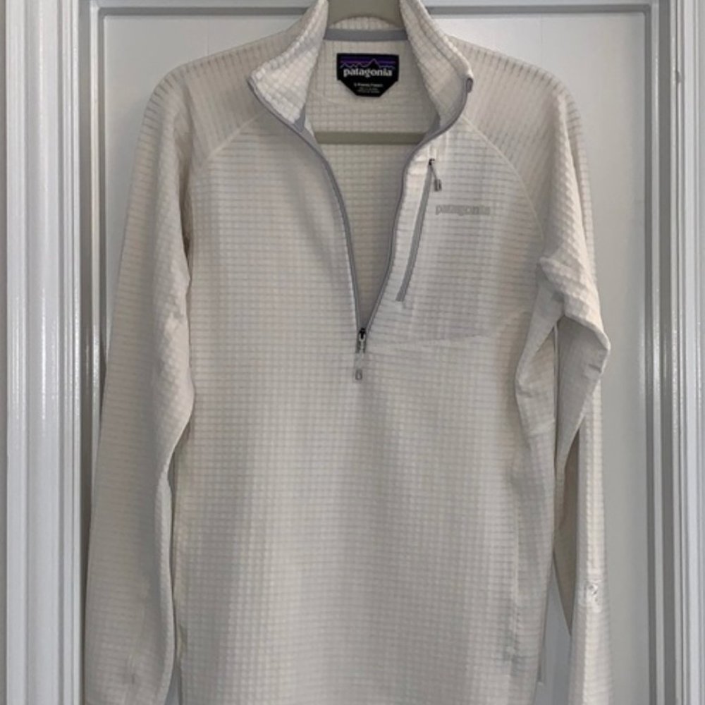 Patagonia R1 1/2 Zip Fleece Pullover in White